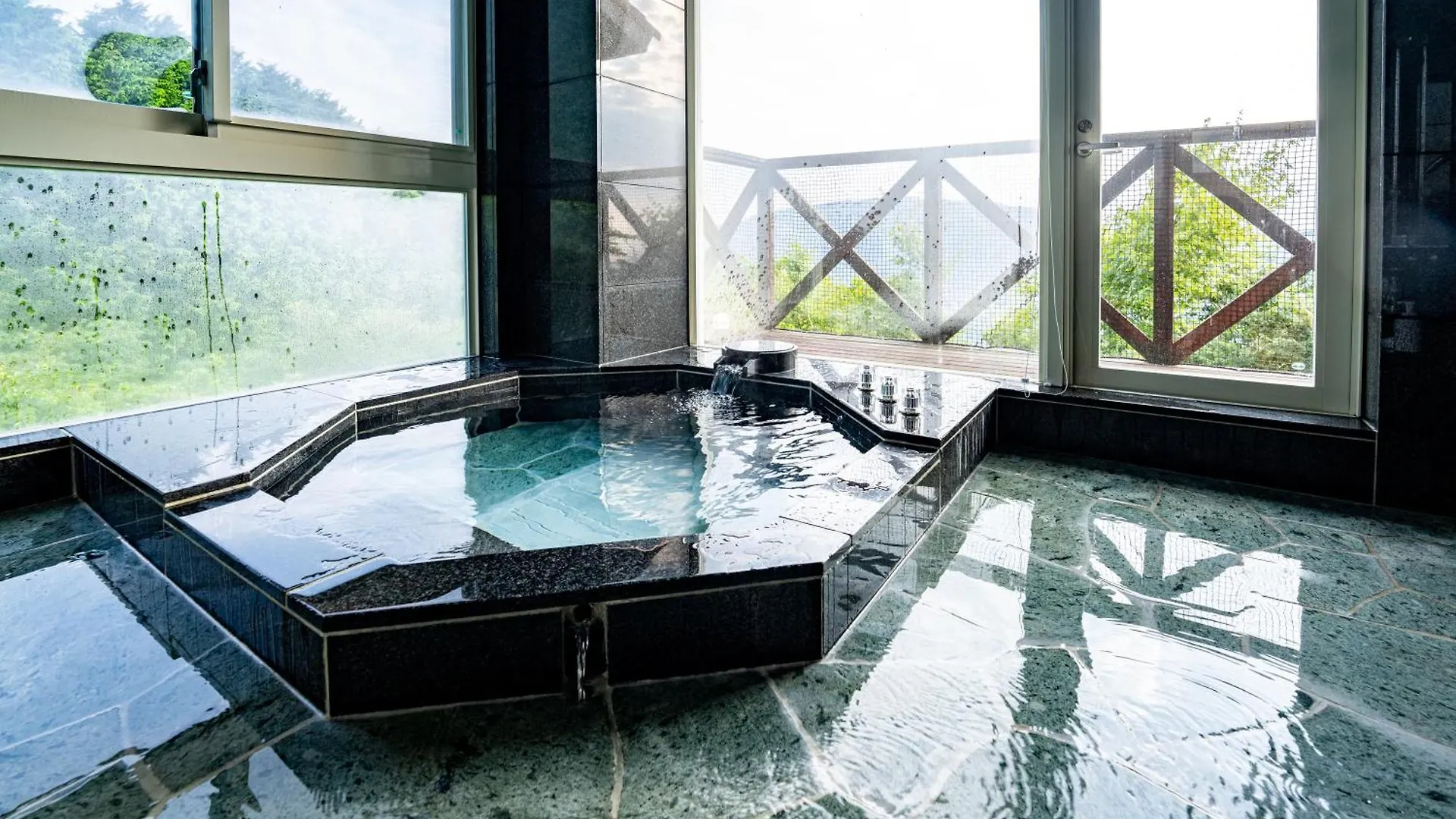 Noёl Hakone Gensen Villa